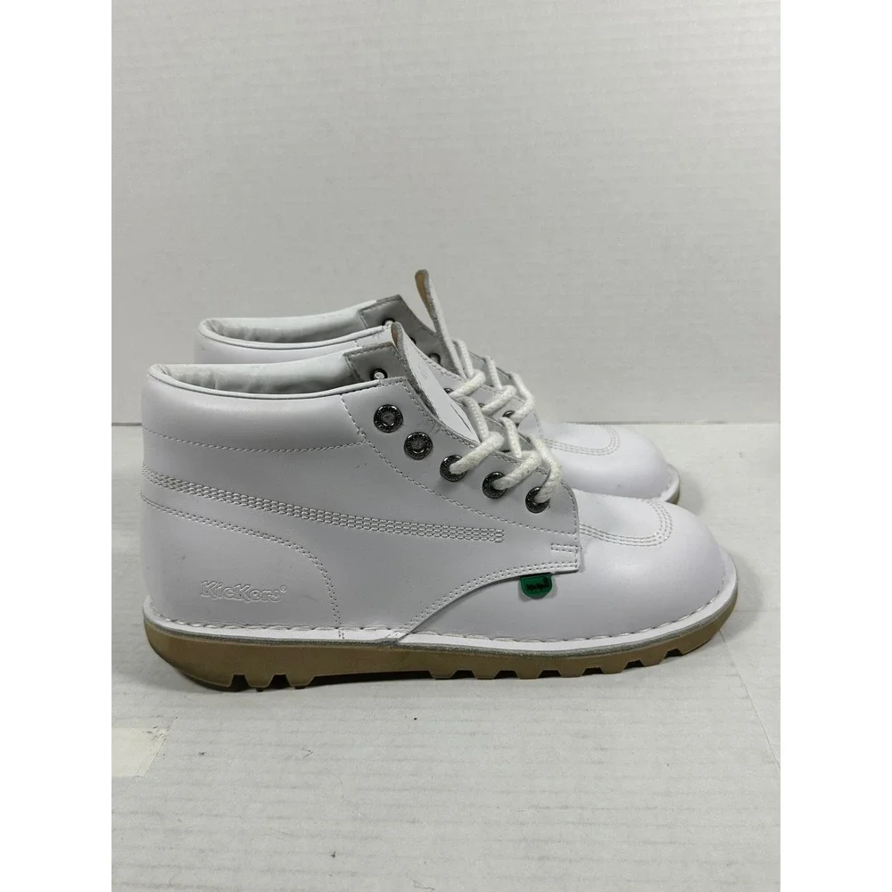 Kickers kick hi